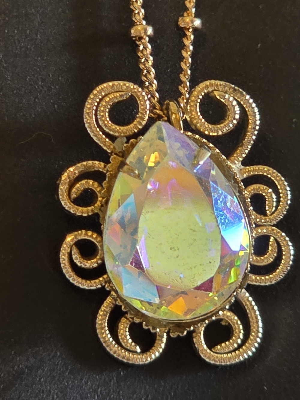 Gold Filigree Pendant Necklace with Iridescent Teardrop Crystal New 15 Inch